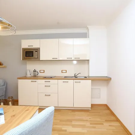 Vilm I Auf Schloss Ranzow Mit Ostseeblick アパート レーメ